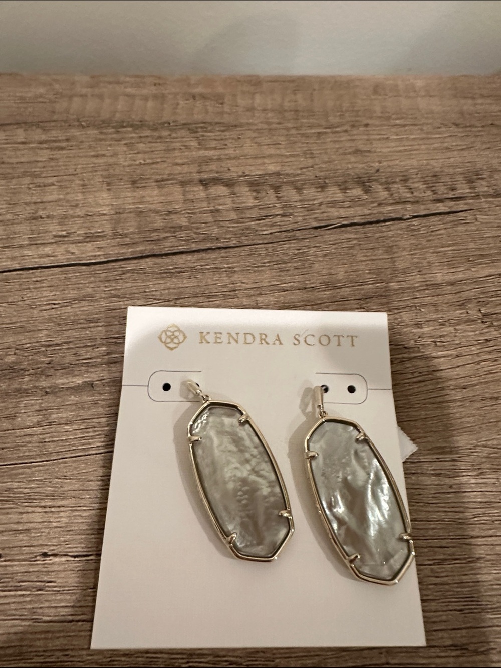 Kendra Scott Gold-Framed Iridescent Shell Drop Earrings
